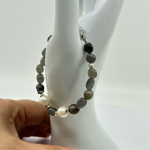 #355 New Handmade Genuine Labradorite and Freshwater Pearl Bracelet 7” - Picture 8 of 10